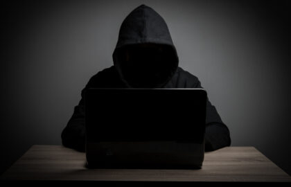 Image de Le tchat sans visage : pourquoi les pseudos mystérieux nous attirent-ils tant ?