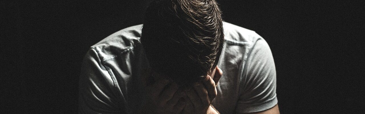 Image de Hayden, 5 ans de Tinder, 2 millions de swipes, 1 seul date : chronique d’un désastre algorithmique