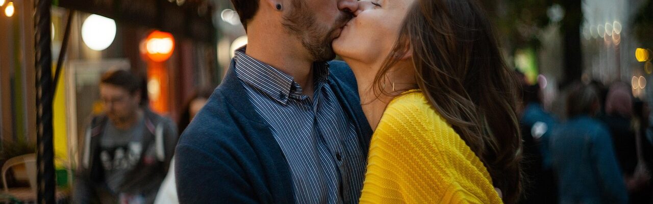 Image de Les couples nés des applis sont-ils moins épanouis ? L’étude qui secoue l’amour 2.0