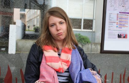 Image de À court de problèmes personnels, elle commence à sortir avec un Smailien