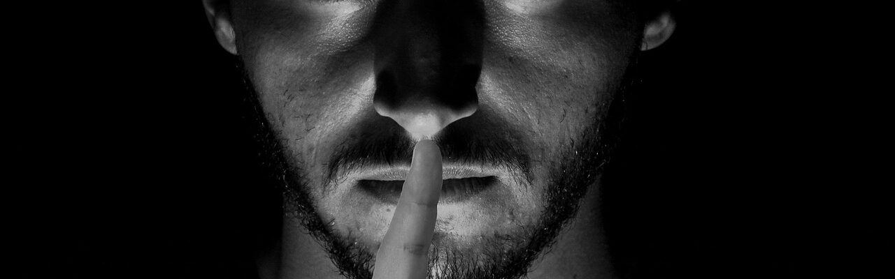 Image de Pourquoi les hommes silencieux font les meilleurs matchs : et non, ce n’est pas juste parce qu’ils savent se taire