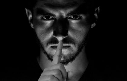 Image de Pourquoi les hommes silencieux font les meilleurs matchs : et non, ce n’est pas juste parce qu’ils savent se taire