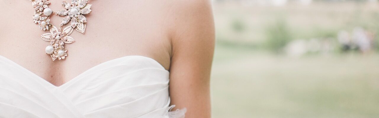 Image de Mariée, fidèle&#8230; mais dispo sur Smail : la face cachée des tchats gratuits