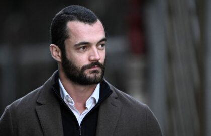 Image de “Françaises et Français, faites l’amour” : quand Louis Sarkozy se prend pour le Cupidon de la République