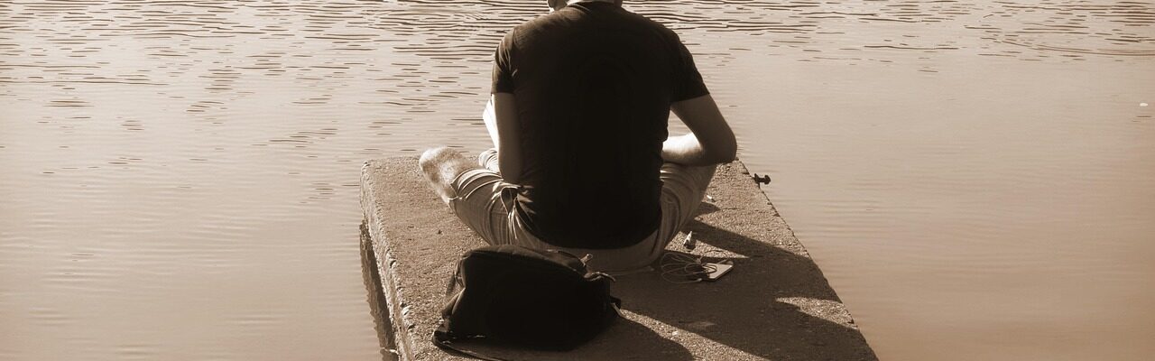 Image de Célibataire : choix stratégique ou syndrome du poisson rouge ?