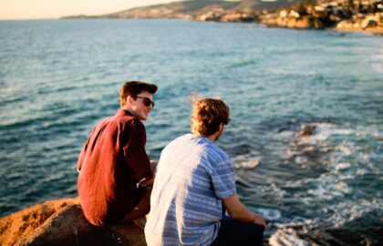 Image de Je suis venu chercher une meuf sur Smail et j’ai trouvé un pote